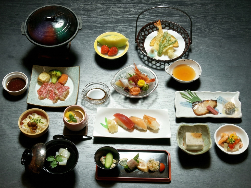 本荘グランドホテルのご法要会席料理「桔梗（ききょう）」のお料理イメージ